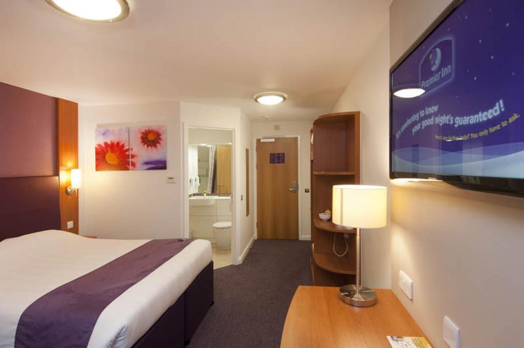 Premier Inn Kidderminster Exterior foto